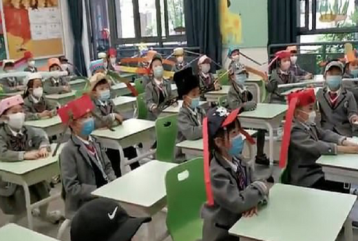 Siswa Cerdas, Pakai Topi Satu Meter untuk Jaga Jarak - GenPI.co