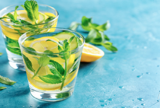 Coconut Water Lemon and Mint Segar Buat Buka Puasa - GenPI.co