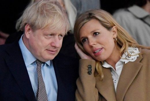 Selamat! PM Inggris Boris Johnson Kini Resmi jadi Ayah, Tapi… - GenPI.co