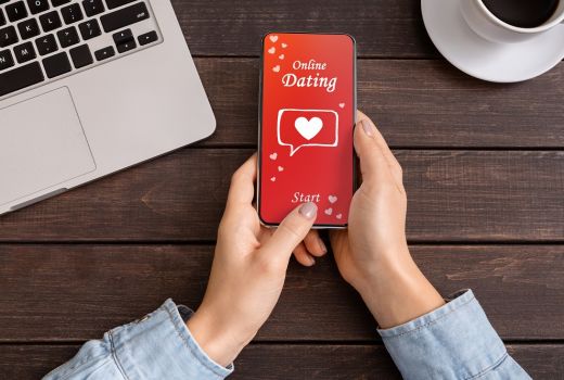 Buat Kamu yang Ingin Kencan Online, Simak Hal Berikut Baik-baik! - GenPI.co