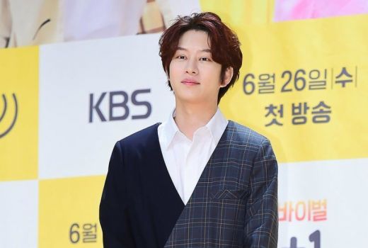 Pengakuan Kim Hee Chul Super Junior soal Rumor Gay - GenPI.co