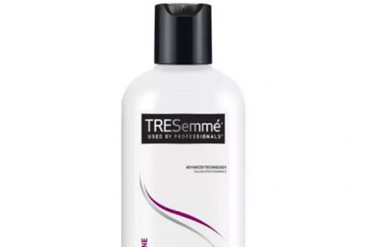 Bikin Rambut Lembut Pakai Tresemme Smooth & Shine Hair Condition - GenPI.co