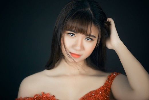 Reaksi Zodiak Cewek Saat Dilirik Cowok Ganteng - GenPI.co