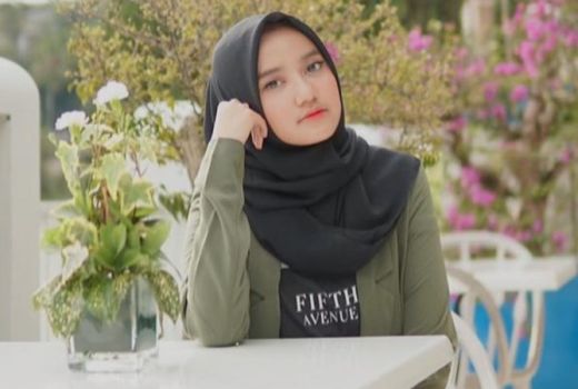 Putri Ustaz Yusuf Mansur Baru Usia 18 Tahun Sudah jadi Direktur - GenPI.co