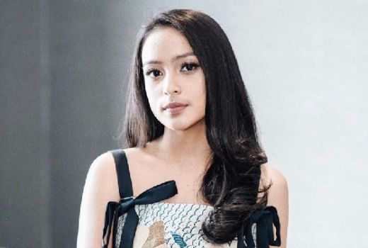 Memiliki Suara Emas, Anak Dede Yusuf Cantik Memukau - GenPI.co