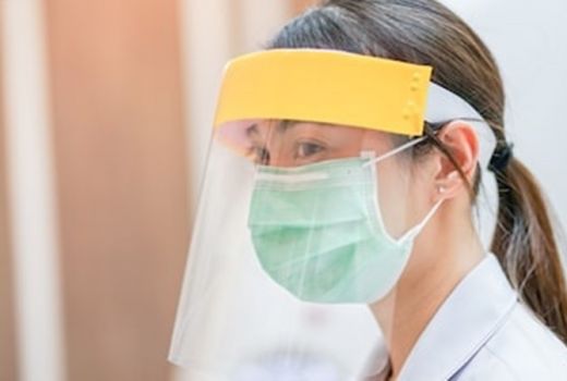 Siap-siap Ngantor Lagi? Plus Minus Pakai Masker vs Face Shield  - GenPI.co
