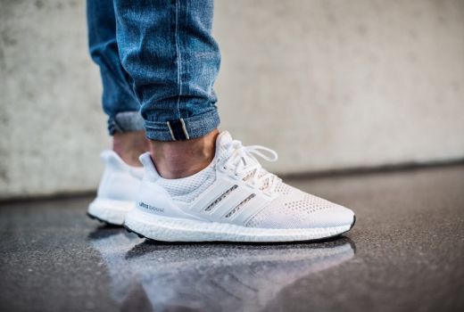 4 Merek Sneakers Kece untuk Kado Ulang Tahun Pacar, Apa Saja? - GenPI.co