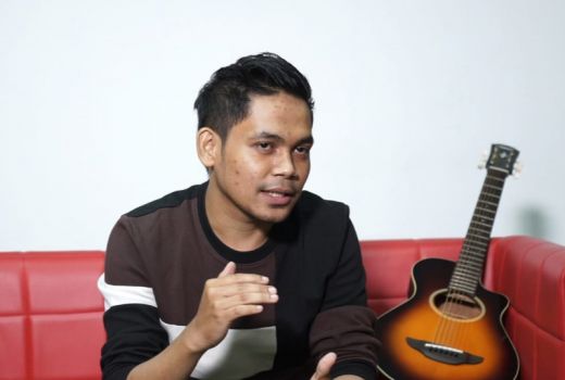 Ario Vokalis Band Lyla Sempat Bikin Ibunda Menangis, Ternyata... - GenPI.co