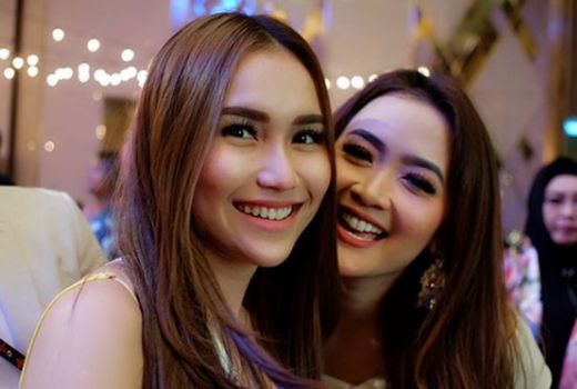 Ayu Ting Ting Blak-blakan soal Hubungan dengan Didi Riyadi, Ehem - GenPI.co