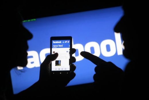 Mode Gelap Bikin Main Facebook di Aplikasi Seluler Kian Nyaman - GenPI.co