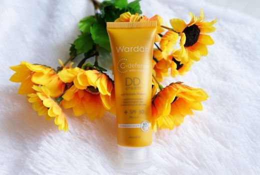 Tampil Cantik Merona Dengan Wardah C-Defense DD Cream - GenPI.co