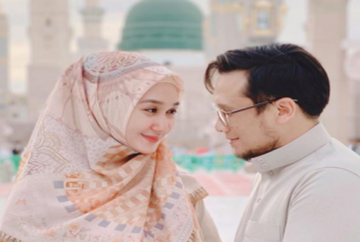 Bahagia! Dian Pelangi Lahirkan Anak Pertama - GenPI.co