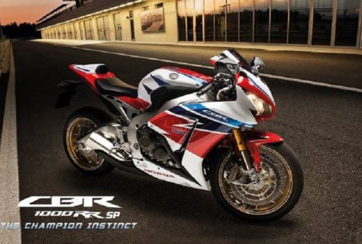 Viral Daihatsu Tabrak CBR1000RR SP, Ini Harga dan Spesifikasinya - GenPI.co