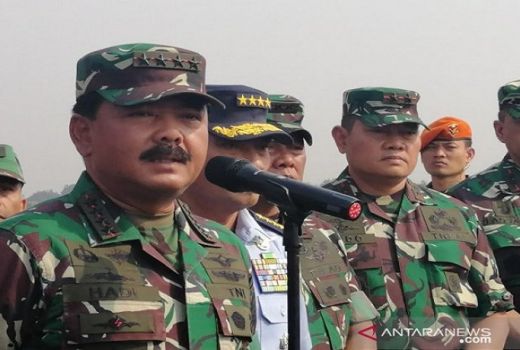 Panglima TNI Beri Semangat ke Prajurit, Sikat Habis Baliho Rizieq - GenPI.co