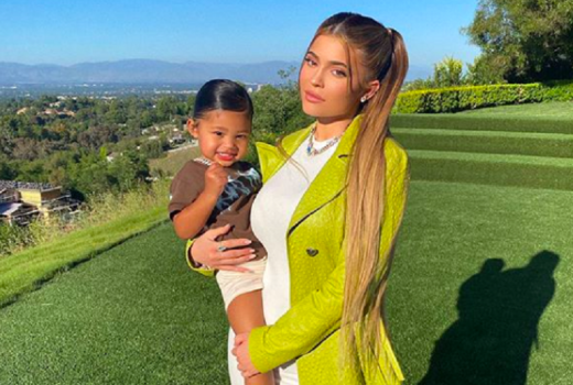 Anak Sultan, Ini 4 Barang Mewah yang Dimiliki Anak Kylie Jenner - GenPI.co