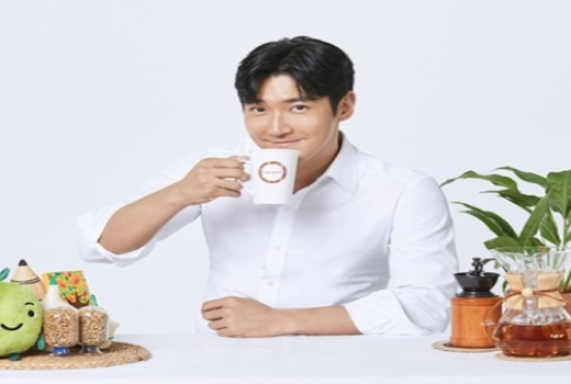 Keren! Choi Siwon Super Junior Banyak Hadirkan Tanaman di Rumah - GenPI.co