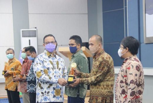 PWI Jaya Gelar Anugerah Jurnalistik MHT 2021, Ini Pesan Anies - GenPI.co