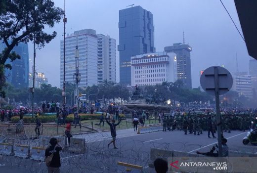 Remaja Ikut Demonstrasi di Jakarta, Sikap TNI Luar Biasa - GenPI.co