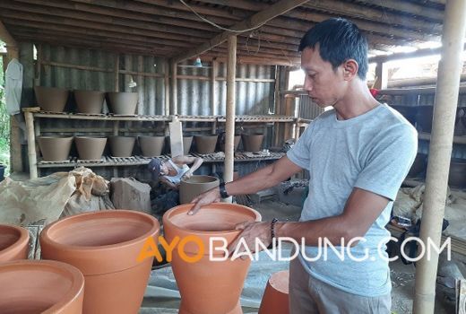 Dulu Bantu Saudara, Asep Jadi Pengusaha Sukses, Kini Punya Pabrik - GenPI.co