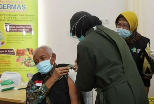 Bupati Sleman Positif Covid-19 usai Divaksin, Begini Curhatnya - GenPI.co