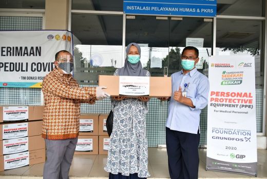 Grundfos Foundation Beri Donasi Kepada ACT Perlengkapan APD - GenPI.co