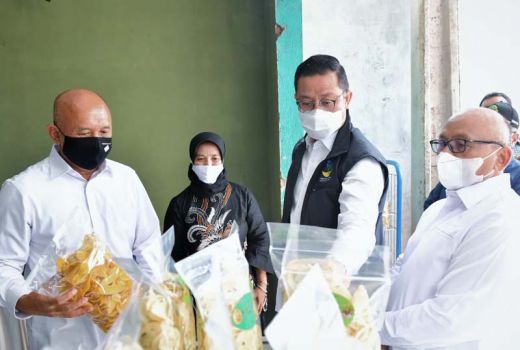 Menteri Teten: Penerima Program Bansos Naik Jadi Pengusaha Mikro - GenPI.co