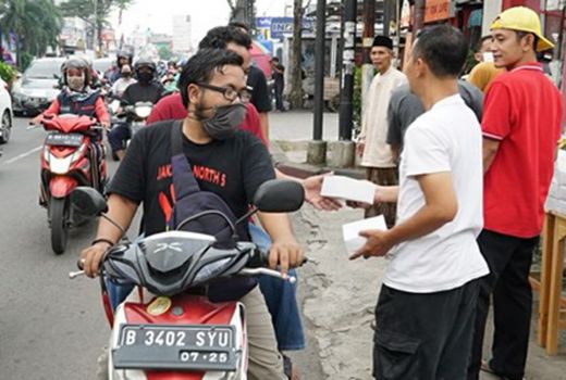 Ratusan Boks Takjil Ramadan Ludes Setengah Jam, Alhamdulillah - GenPI.co