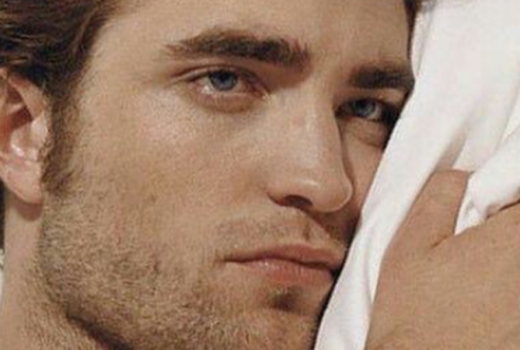 Syuting The Batman Ditunda, Robert Pattinson Positif Corona? - GenPI.co