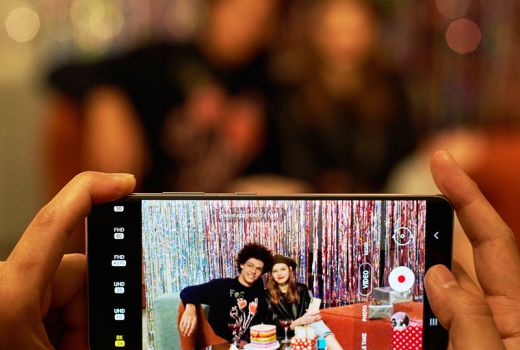 Buat Konten Epic ala Sutradara? Pakai Galaxy S21 Series 5G Saja - GenPI.co