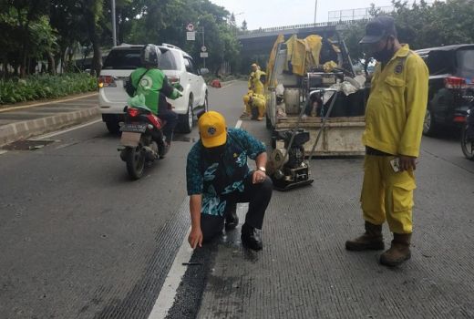 Awas, Jalan Berlubang di Sudirman-Thamrin Bikin Resah - GenPI.co