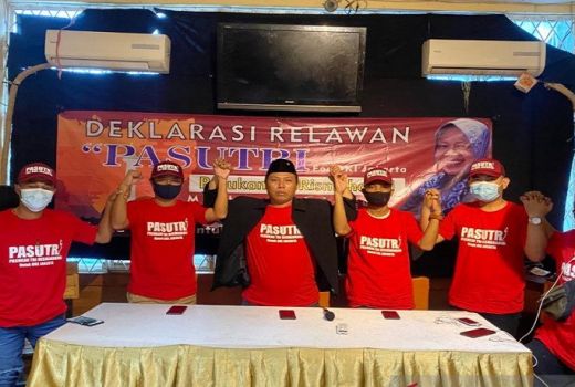 Terlalu Dini, Relawan Pasutri Deklarasi Risma For DKI 1 - GenPI.co