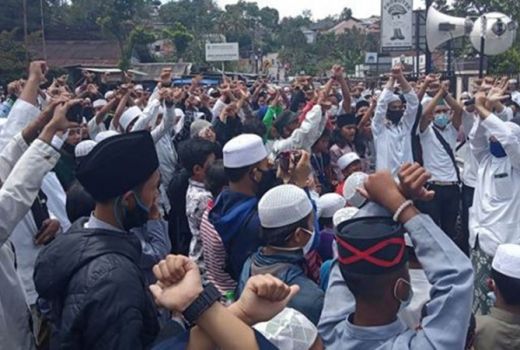 FPI Dibubarkan Ganti Nama, Logo Front Persatuan Islam Trending - GenPI.co