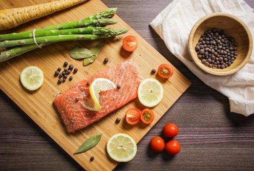 Yuk Bikin Menu Sehat Telur Dadar Kentang, Salmon, dan Brokoli - GenPI.co