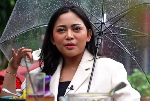 Rachel Vennya Lepas Hijab, Tubuhnya Mendadak Gemetaran - GenPI.co