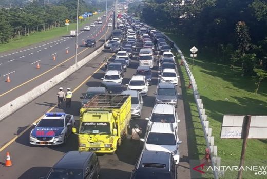Perhatian! Malam Tahun Baru Jalur Puncak Ditutup - GenPI.co