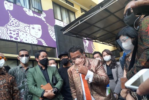 Balasan Hotman ke Hotma Mengerikan! Sebut Soal Cerai 2 Kali  - GenPI.co