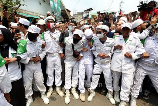 FPI Dibubarkan Pemeintah, Pengamat Protes dan Bilang ini - GenPI.co