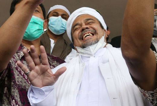 KY Ancam Lapor Rizieq ke Polisi, Refly Harun Tegas Bilang ini - GenPI.co