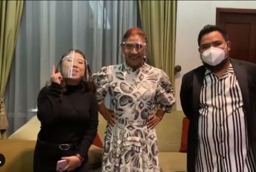 Roasting Susi Pudjiastuti, Kiki Saputri Banjir Pujian - GenPI.co