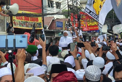 Rizieq Jadi Tersangka dengan Pasal Penghasutan, Pidana 6 tahun - GenPI.co
