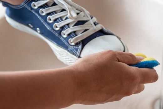 Cuci Sepatu di Ciledug, Dijamin Kinclong Lagi - GenPI.co