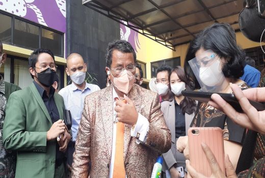 Hotman Paris Bongkar Harta Hotma Sitompul, Ternyata... - GenPI.co