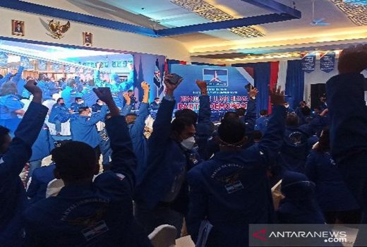 Demokrat Kubu Moeldoko: Bapak dan Anak Lagi Panik - GenPI.co
