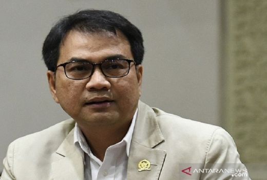 PSI Sebut Aziz Syamsuddin Bak Pedang Bermata Dua - GenPI.co