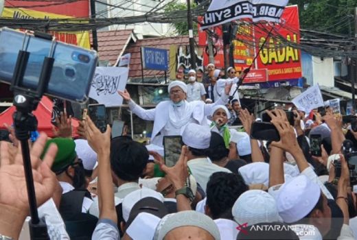 Habib Rizieq Raih Gelar Doktor, Ucapan Refly Harun Bikin Teduh - GenPI.co