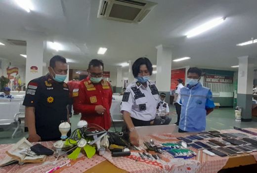 Lapas dan Rutan Salemba Lakukan Razia, Hasilnya Mencengangkan - GenPI.co