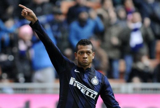 Bersimbah Darah Usai Pukul Ayah, Eks Inter Milan Ditangkap Polisi - GenPI.co
