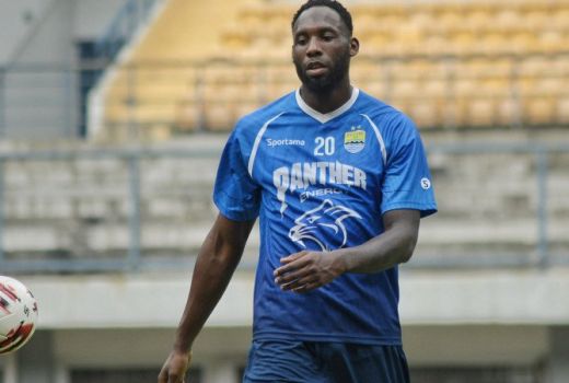 Liga 1 Tak Jelas, Bintang Persib Bandung 'Kabur' ke Italia - GenPI.co