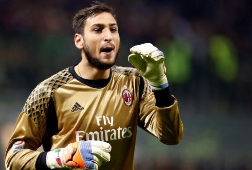 Tragis! Dihancurkan Lazio, AC Milan Ditertawai Kipernya Sendiri - GenPI.co
