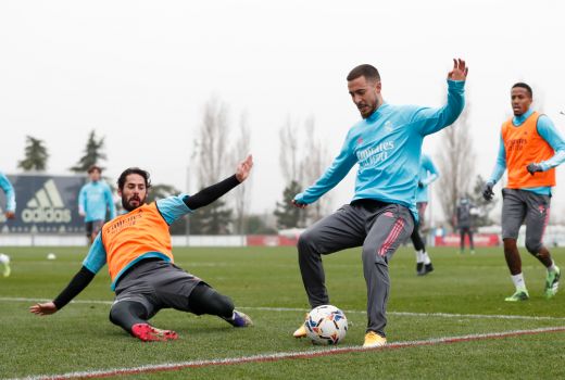 Jelang Lawan Granada, Real Madrid Kedatangan 3 Pemain Baru - GenPI.co